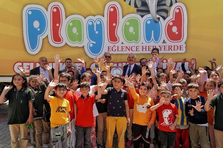 Doğanşehir'de Playland 3.Geleneksel Çocuk festivali