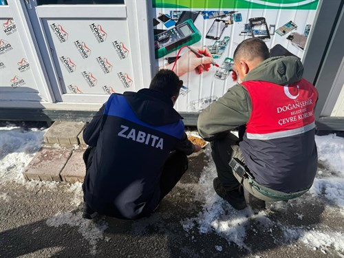 Soğuk kış gününde sokak hayvanları unutulmadı